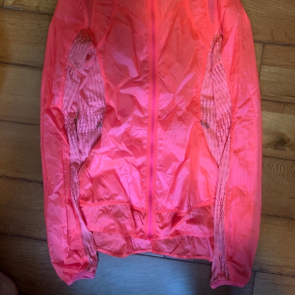 Lululemon limited edition running coat. - Picture 2 of 4
